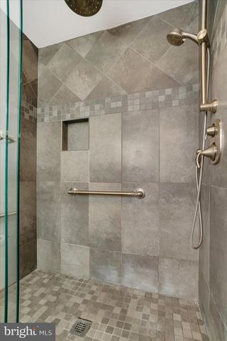 2236 BOB WHITE LN, Lancaster, PA 17601