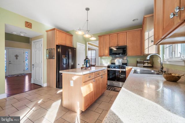 40 REMBRANDT WAY, Hightstown, NJ 08520