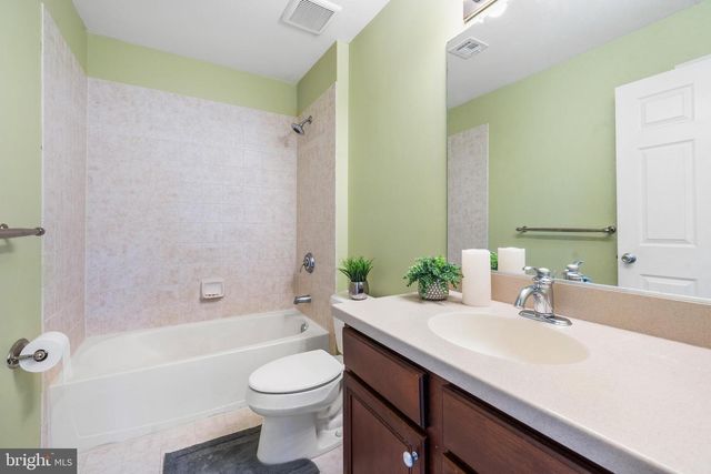 40 REMBRANDT WAY, Hightstown, NJ 08520