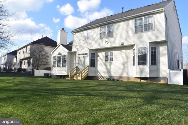 40 REMBRANDT WAY, Hightstown, NJ 08520