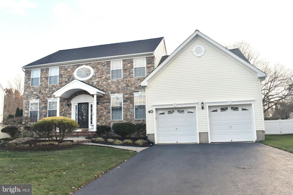 40 REMBRANDT WAY, Hightstown, NJ 08520
