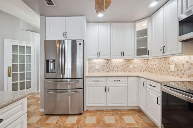 2620 E DORCHESTER DR, Deltona, FL 32738