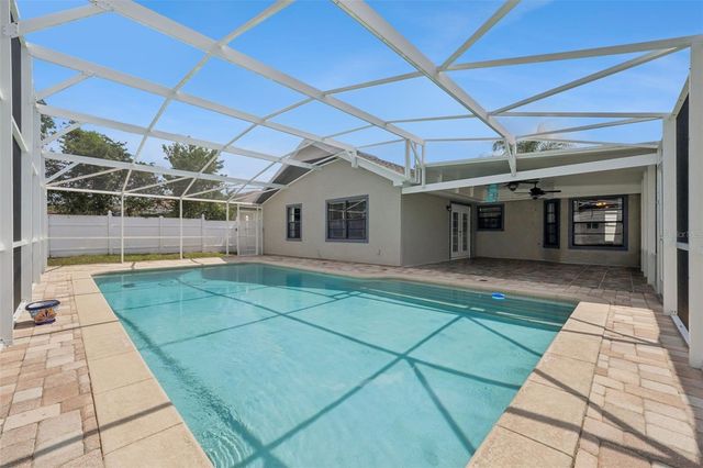 2620 E DORCHESTER DR, Deltona, FL 32738