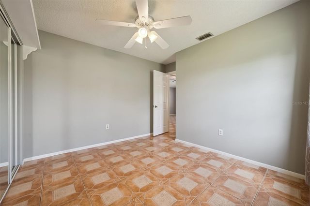2620 E DORCHESTER DR, Deltona, FL 32738