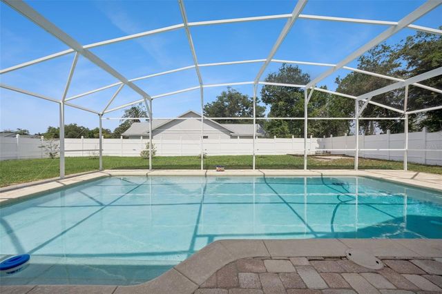 2620 E DORCHESTER DR, Deltona, FL 32738