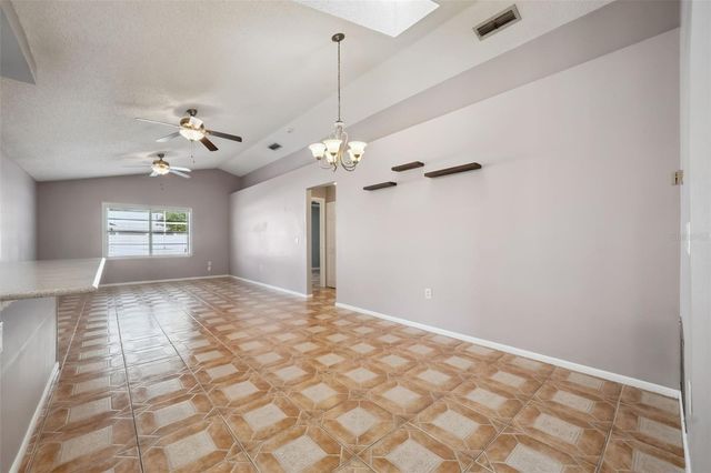 2620 E DORCHESTER DR, Deltona, FL 32738