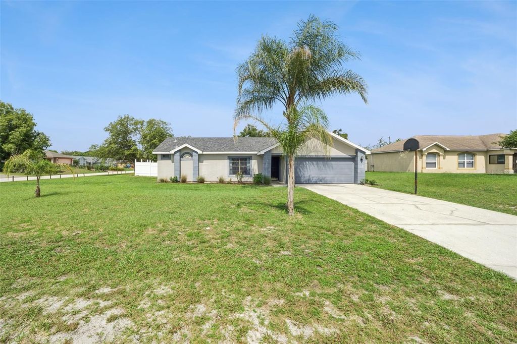 2620 E DORCHESTER DR, Deltona, FL 32738