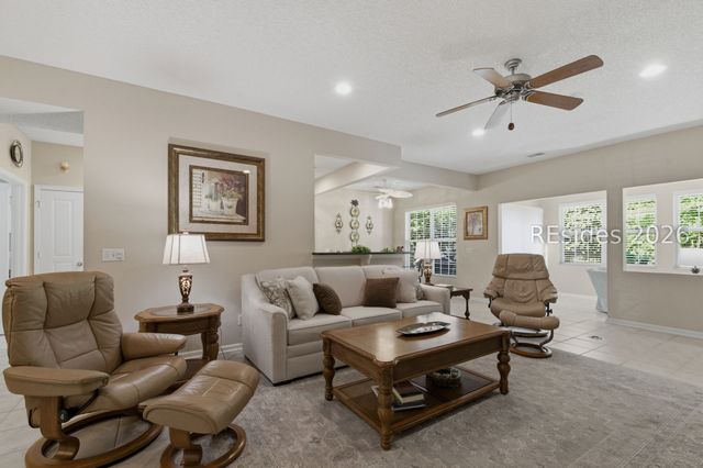 24 Sunbeam Dr, Bluffton, SC 29909