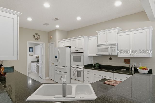 24 Sunbeam Dr, Bluffton, SC 29909
