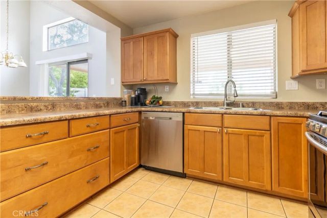 1280 Abbey Pines, Perris, CA 92571