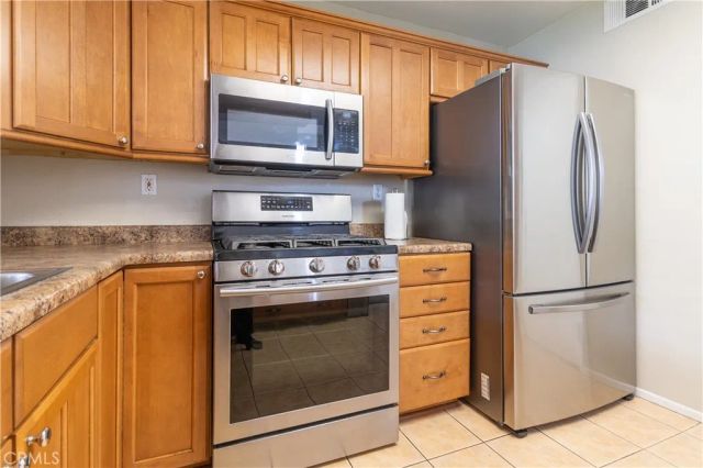 1280 Abbey Pines, Perris, CA 92571