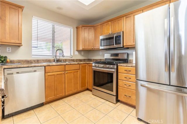 1280 Abbey Pines, Perris, CA 92571