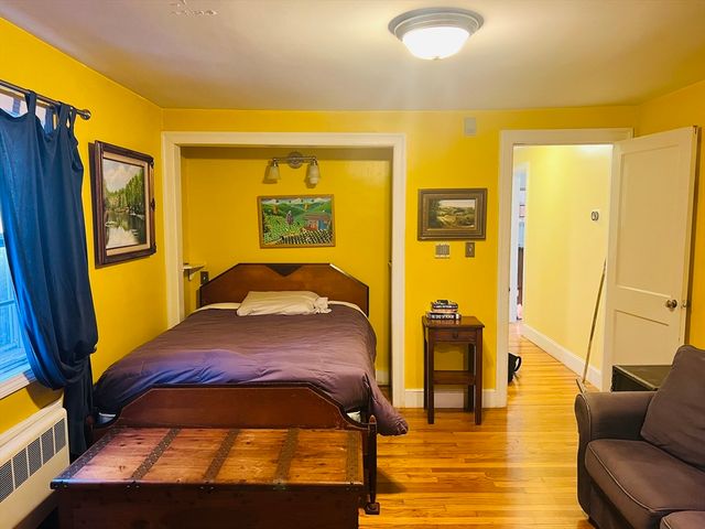 137 Warwick Rd 137, Newton, MA 02465