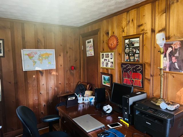 137 Warwick Rd 137, Newton, MA 02465