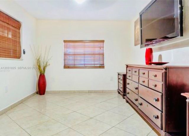 2424 SW 21st Ter, Miami, FL 33145