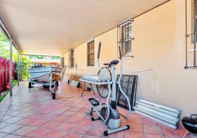 2424 SW 21st Ter, Miami, FL 33145