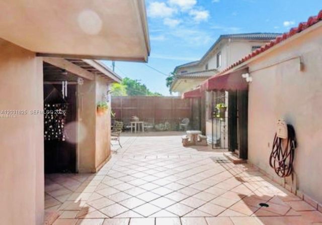 2424 SW 21st Ter, Miami, FL 33145