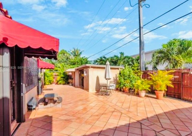 2424 SW 21st Ter, Miami, FL 33145