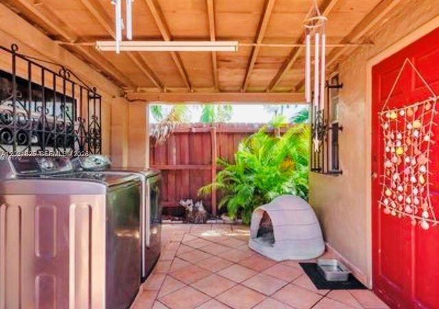 2424 SW 21st Ter, Miami, FL 33145