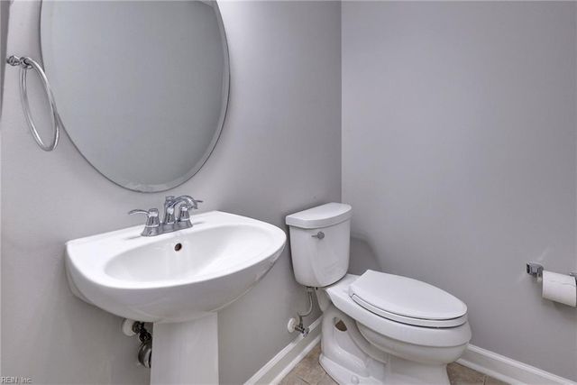 335 Manning LN, Hampton, VA 23666