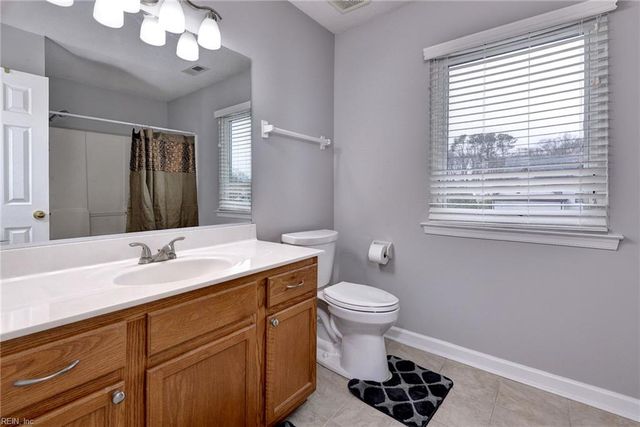 335 Manning LN, Hampton, VA 23666