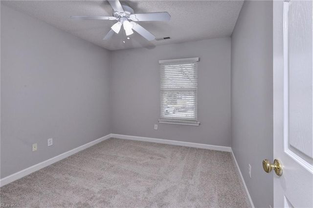 335 Manning LN, Hampton, VA 23666