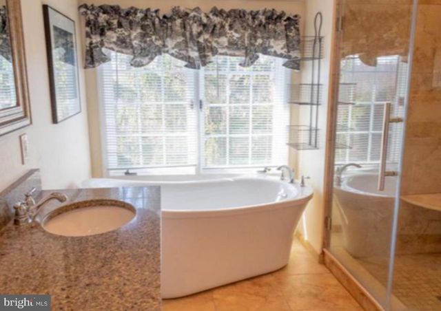 701 DRIFTWOOD LN, Downingtown, PA 19335