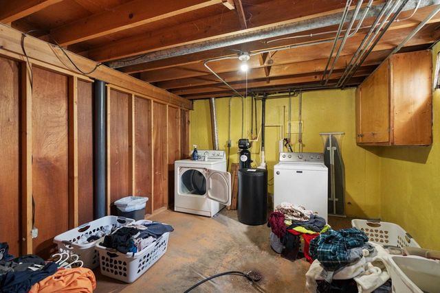 2439 Iva Court, Beloit, WI 53511