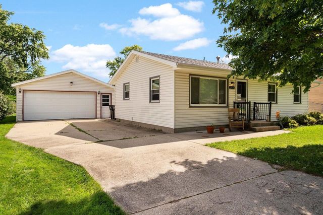 2439 Iva Court, Beloit, WI 53511