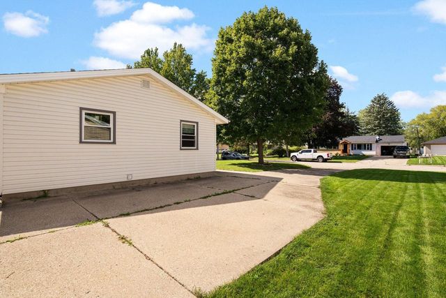 2439 Iva Court, Beloit, WI 53511