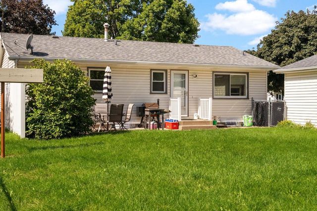 2439 Iva Court, Beloit, WI 53511