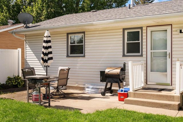 2439 Iva Court, Beloit, WI 53511