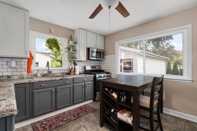 2439 Iva Court, Beloit, WI 53511