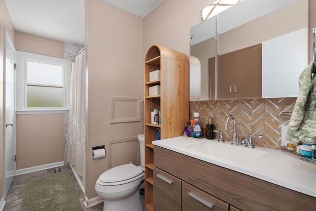2439 Iva Court, Beloit, WI 53511