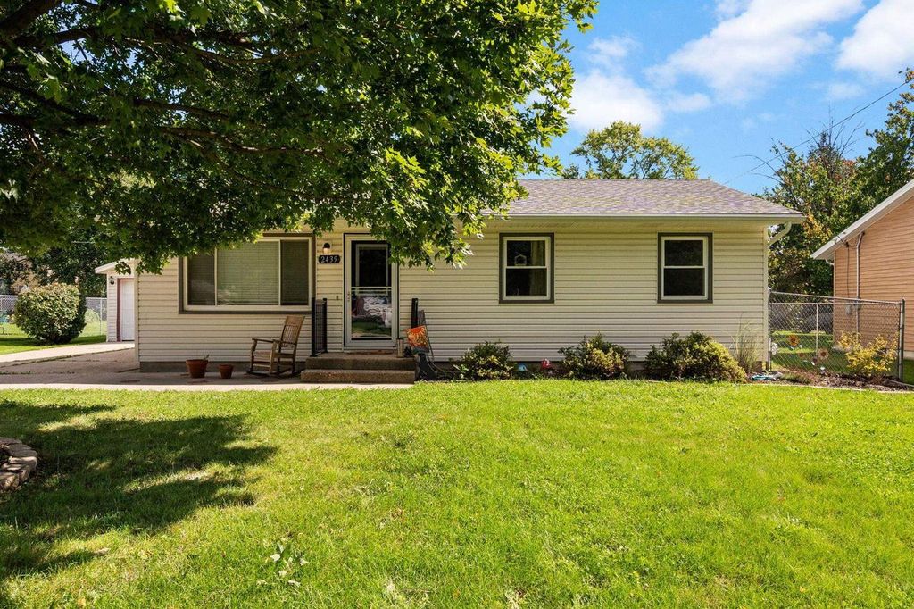 2439 Iva Court, Beloit, WI 53511