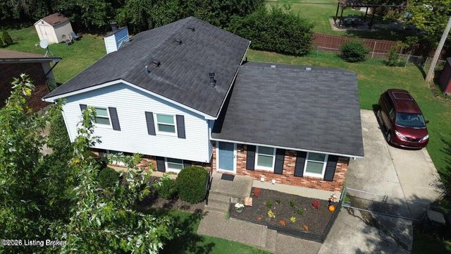 8907 Bobrader Ct, Louisville, KY 40299