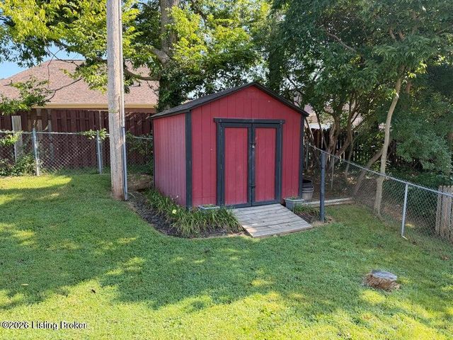 8907 Bobrader Ct, Louisville, KY 40299