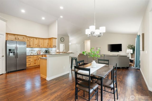 300 E Hillside Drive, Belfair, WA 98528