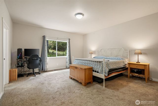 300 E Hillside Drive, Belfair, WA 98528
