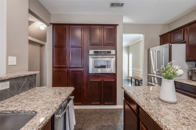 8753 Cherry Lee Lane, Lantana, TX 76226