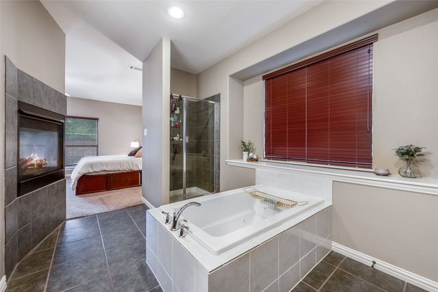 8753 Cherry Lee Lane, Lantana, TX 76226