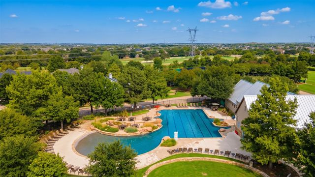 8753 Cherry Lee Lane, Lantana, TX 76226