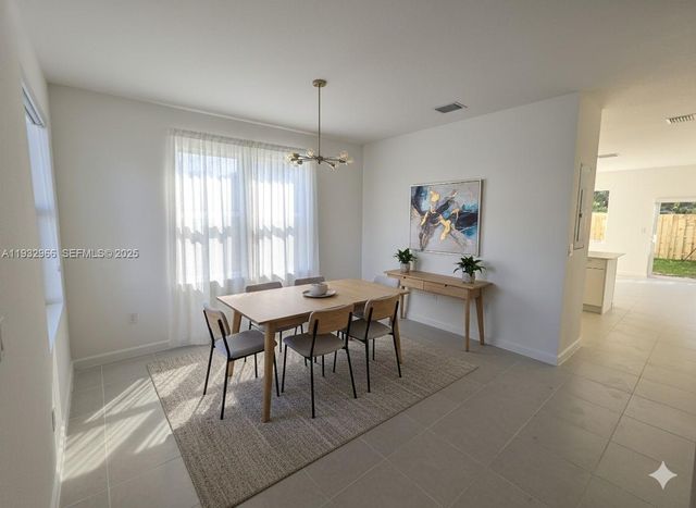 12136 SW 268th St, Homestead, FL 33032