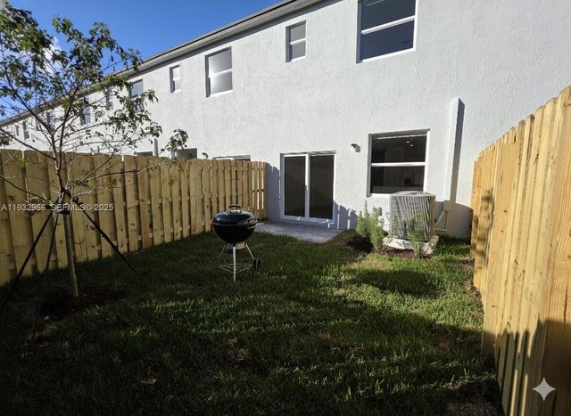 12136 SW 268th St, Homestead, FL 33032