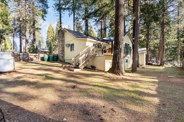 6780 Ridgeway Dr, Pollock Pines, CA 95726