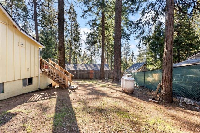 6780 Ridgeway Dr, Pollock Pines, CA 95726