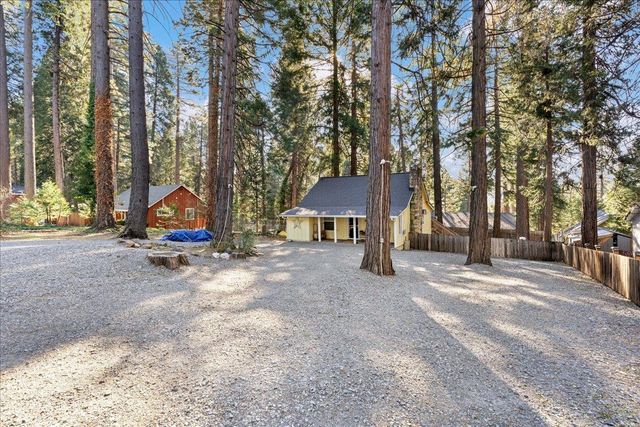 6780 Ridgeway Dr, Pollock Pines, CA 95726