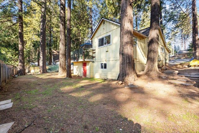 6780 Ridgeway Dr, Pollock Pines, CA 95726