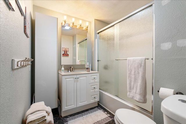 6780 Ridgeway Dr, Pollock Pines, CA 95726