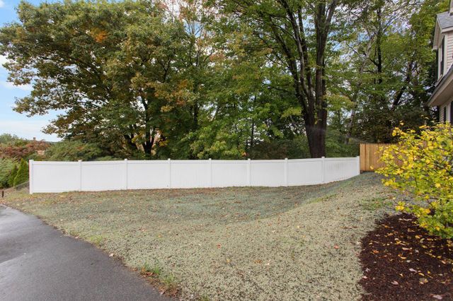 17 Webster Street, Allenstown, NH 03275